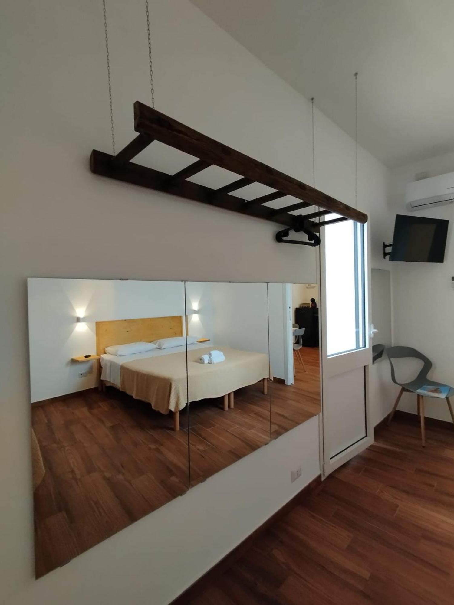 Ravanas 33 Bari Kültér fotó